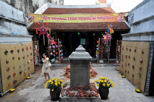 Mid-Autumn festival in the Old Quarter